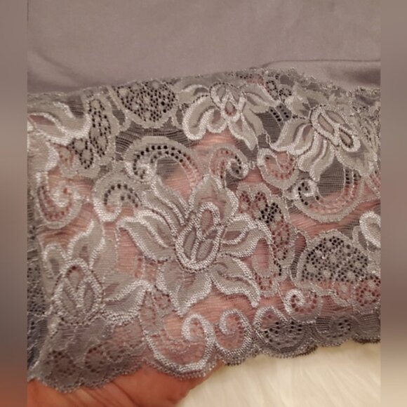 White House Black Market Gray Wide Lace Hem Long Camisole Size M - Picture 5 of 6